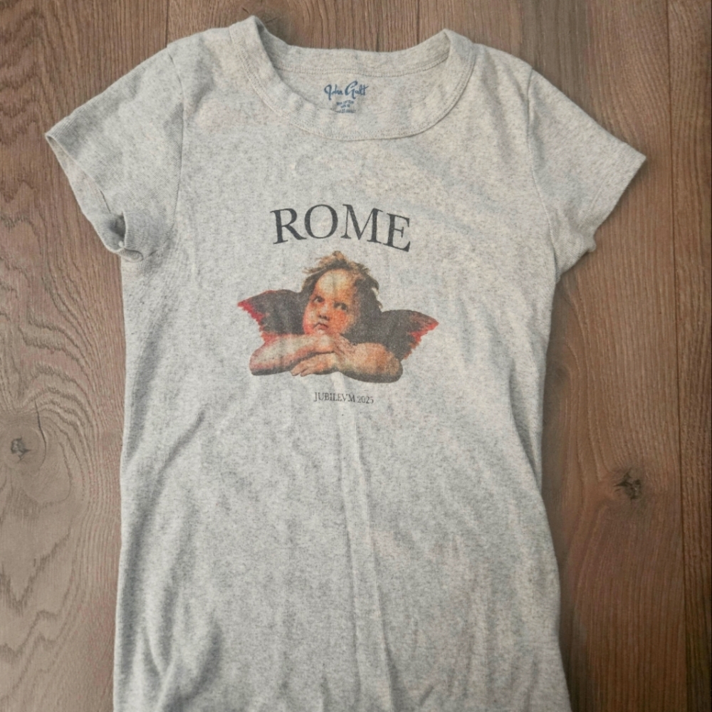 Brandy Melville Gray Graphic Tee